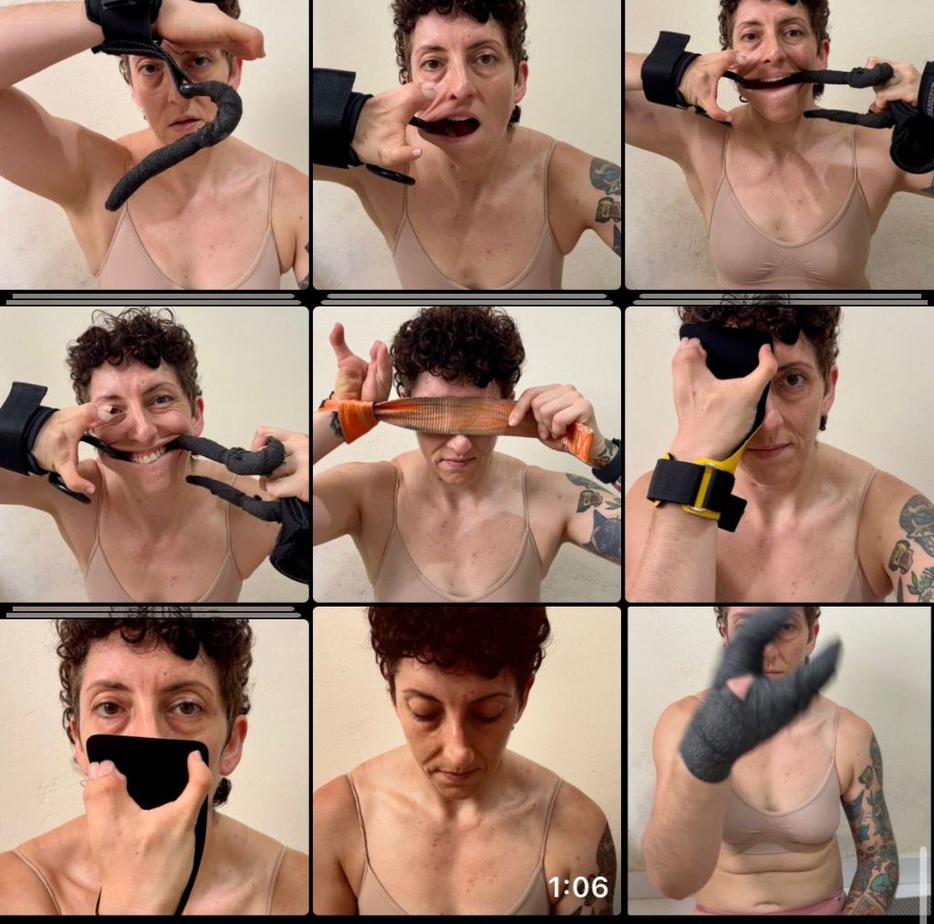 Várias pequenas fotos de Nathi com equipamentos de fazer exercícios físico, como ganchos, faixas, utilizando estes recursos no rosto, na boca, brincando com o que não se deve.